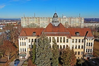 Goetheschule in Zwickau: Ein historisches Erbe ohne Abnehmer - Bisher hat sich für die 1910 gebaute Schule kein Käufer gefunden.