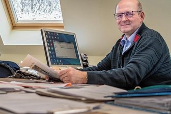 Goldener Herbst spielt Landwirten in die Karten - Regionalbauernchef Werner Bergelt an seinem Hauptarbeitsplatz.