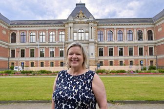 Gouverneurin für ein Jahr: Zwickauer Richterin an der Spitze der sächsischen Lions-Clubs - Claudia Czingon ist seit 1. Juli Gouverneurin des Lions-Distrikts Sachsens. Damit steht die Richterin am Landgericht Zwickau für ein Jahr an der Spitze der 77 Lions-Clubs im Freistaat mit über 1700 Mitgliedern.