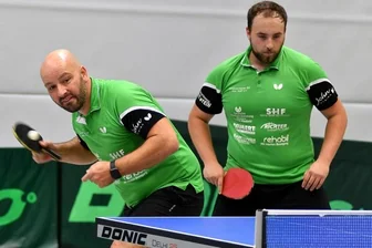 Grün-Weiße rechnen mit längerer Pause - André Gruner (l.) und Tommy Großer bilden ein Langenstriegiser Doppel. In den vergangenen Partien lief es aber nicht nach Wunsch.