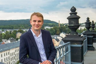 Grünen-Kandidat Sebastian Walter: Der soziale Klimaschützer - Sebastian Walter tritt nach 2017 zum zweiten Mal für die Bündnisgrünen als Direktkandidat zur Bundestagswahl an. Der Verkehrswissenschaftler sagt, dass die Erzgebirger selbstbewusster werden müssten.
