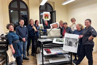 Grafiksymposium: Künstler hätten gern mehr von Zwickau gesehen - Neun Künstlerinnen und ein Künstler haben sich an „Zebra 8“ in der Galerie im Domhof beteiligt.