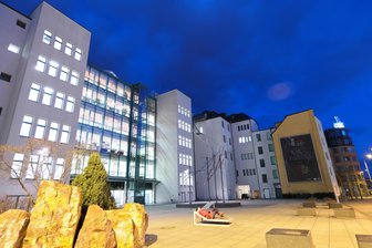 „Gratis-Comic-Tag“ in Chemnitz: Drehe das Glücksrad im Tietz - In der Gaming-Arena der Bibliothek im Tietz steigt am 9. Mai ein „Gratis-Comic-Tag“ für Kinder und Jugendliche.
