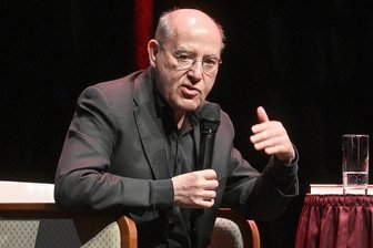 Gregor Gysi kommt zu Lesung nach Werdau - Polit-Ikone Gregor Gysi kommt am 28. April in die Werdauer Stadthalle.