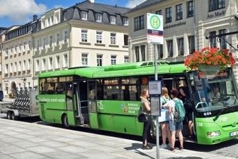 Grenzbus mit Radanhänger fährt wieder - Premierenfahrt der Buslinie 588 zwischen Chomutov und Marienberg am 18. Juli 2020.
