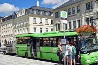Grenzbus mit Radanhänger fährt wieder - Premierenfahrt der Buslinie 588 zwischen Chomutov und Marienberg am 18. Juli 2020.