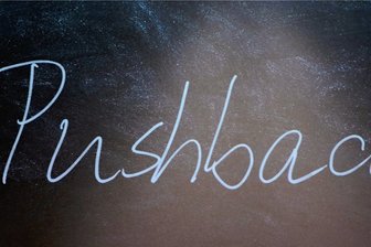 Grenzwertig: Warum "Pushback" zum Unwort des Jahres gewählt worden ist - Das Unwort des Jahres.