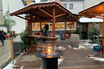Grillhütte und Softeis-Truck in Zwickaus Innenstadt sollen weichen: Finden Betreiber und Stadt noch eine Alternative? - Die Grillhütte an der Marienstraße soll während des nächsten Bauabschnitts der Marienstraße weg.
