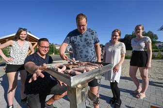 Grillplatz an der Kellerwiese in Limbach-Oberfrohna verschwunden - Bei der Einweihung des Grillplatzes an der Kellerwiese im Sommer 2021 herrschte noch große Freude über den neuen Platz für Jugendliche. Inzwischen gibt es ihn nicht mehr.