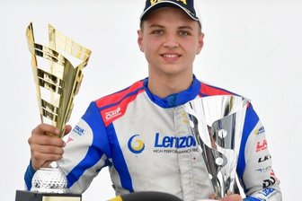 Großschirmaer fährt nach vorn - Aufs Podest gefahren: In den ADAC-Kart-Masters gewann Simon-Connor Primm in diesem Jahr zwei Bronzepokale. 