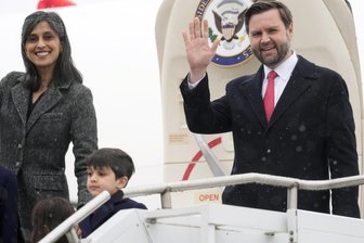 Grönland-Reise von J.D. Vance: Truppenvisite statt Hundeschlittenrennen - US-Vizepräsident J.D. Vance mit Ehefrau Usha und ihren Kindern Ewan, Vivek und Mirabel.