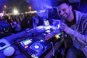 Größte Party "Impulsiva" in Limbach-Oberfrohna abgesagt - Party im Sonnenbad Rußdorf wie im vergangenen Jahr mit DJ Fladsound (im Bild) gibt es in diesem Jahr nicht. Die Disko-Reihe Impulsiva wurde abgesagt.