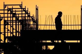 Größter Preissprung seit 14 Jahren: Warum der Hausbau immer teurer wird - 