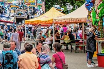 Größter Rummel im Vogtland startet - Das Plauener Vogelschießen geht in die nächste Runde. Die Schausteller hoffen auf ähnlich viele Besucher wie im vergangenen Jahr (Foto). 