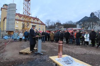 Größtes Bauvorhaben in Werdau: Weitere Aufträge an Firmen vergeben - Ende November ist feierlich der Grundstein für den Gerätehaus-Neubau gelegt worden.