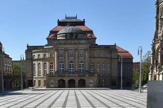 Haus ohne Hüter, Leuchtturm ohne Leuchte: Der Posten des musikalischen Chefs des Chemnitzer Theaters, des Generalmusikdirektors, ist verwaist.