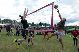 Größtes Volleyball-Turnier im Erzgebirge: Der Countdown läuft - Spektakuläre Ballwechsel sind auch beim 27. Erzgebirgspokal in Mauersberg wieder zu erwarten.