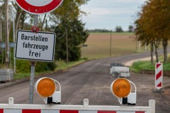 Großbaustelle B 175 - Entspannung in Sicht - Wegen Bauarbeiten ist die B 175 zwischen der Kreuzung Grüne Tanne und der Pappelhöhe zurzeit gesperrt. Bis Mitte November sollen die Arbeiten in diesem Bereich dauern.