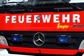 Großbrand im oberen Vogtland: Rauchsäule weithin sichtbar - 