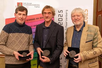 Große Bühne für die Kunst in Schwarzenberg: Jury und Publikum vergeben Kunstpreise - Die Preisträger Stefan Böhm, Heiko Elias Friedrich und Thomas Haufe (v. l.).