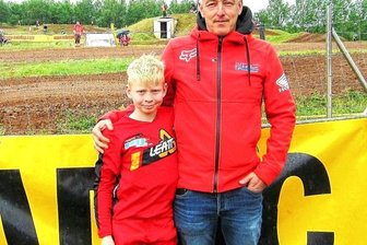 Große Ehre für Peniger Motocrosser - Nachwuchshoffnung: Der Peniger Motocrosser Leon Jaworski, der stets von Vater Steffen begleitet wird. 