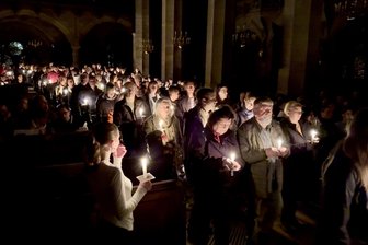Große Kirchen verlieren auch in Westsachsen Mitglieder – können die Freikirchen davon profitieren? - Zu Ostern sind mehr Leute in die Kirchen gekommen, als sonst zu den Gottesdiensten, wie hier am Sonntagmorgen im Zwickauer Dom.