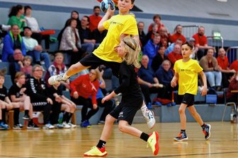 Große Kulisse für kleine Handballer - 