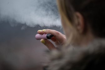 Große Menge an Schmuggelware auf der A 72 im Vogtland entdeckt - Für E-Zigaretten braucht es Liquids.