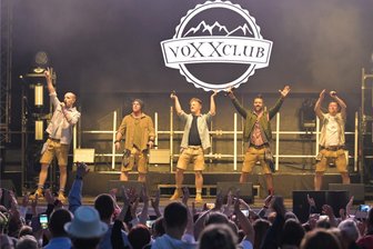 Große Party „Zehn Jahre Waldbühne anders erleben“ startet in Schwarzenberg mit Voxxclub - Die Jungs von Voxxclub sind am Freitag in Schwarzenberg aufgetreten und haben für Stimmung gesorgt.