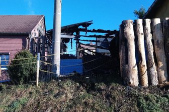 Großeinsatz nach Schuppenbrand in Oberzwota - In Oberzwota brannte ein Schuppen nieder.