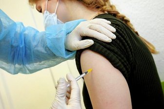 Großer Pflegeheim-Betreiber im Vogtland: Wegen der Impfpflicht fünf Prozent der Belegschaft verloren - 