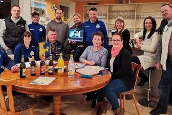 Großes Fest wird zum vierten Mal vorbereitet - Das Vorbereitungsteam für das 65. Coschützer Dorf- und Sportfest ist guter Dinge, dass es im vierten Anlauf endlich klappt. Reichlich Routine hat man inzwischen, meint Orgchefin Antje Bernhardt (2. von links). 