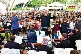 Großes Konzert mit 20 Chören auf der Laga -