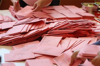 Großfriesen, Kauschwitz, Jößnitz, Neundorf, Oberlosa und Straßberg: Diese Kandidaten haben es in die Plauener Ortschaftsräte geschafft - Die Auszählung der Briefwahlstimmen war besonders knifflig. In Jößnitz wurde die Auszählung in der Nacht abgebrochen und am Montag fortgesetzt.
