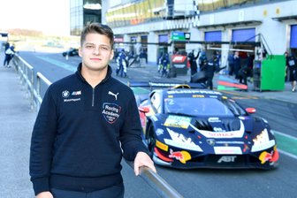 Großfriesener Motorsportler startet durch: Gelungene Generalprobe für Niels Tröger - Niels Tröger war vor seinem ersten Test in Oschersleben noch Zaungast der DTM.