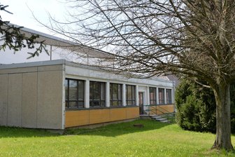 Großhartmannsdorf will in die Städtebauförderung: Das sind die Kernprojekte - Die Turnhalle von Großhartmannsdorf muss dringend saniert oder erneuert werden.