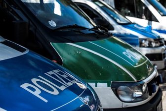 Großrazzia in Heidenau: Polizei findet 30 scharfe Panzerbrandgranaten -