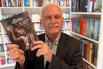 Großrückerswalde: Mediziner verfasst historischen Roman über Mönch im Erzgebirge - Der Arzt Armin Friedrich hat zwei historische Romane verfasst. Aus seinem ersten will er Textpassagen in Großrückerswalde vorstellen.