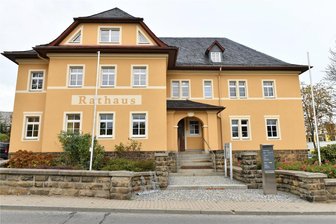 Großschirma: Haupt- und Ordnungsamt soll neue Leiterin bekommen – Stadtrat entscheidet am Montag - In Großschirma soll die Stelle der Haupt- und Ordnungsamtsleiterin neu besetzt werden.