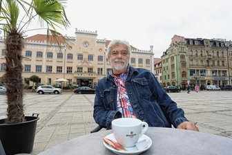 Grubenunglück: Retter bricht Schweigen - Der Zwickauer Journalist und Autor Udo Hentschel hat die Lebensgeschichte seines Vaters aufgeschrieben. Er sieht das Grubenunglück von 1960 jetzt mit anderen Augen.