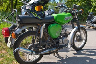 Grüne Simson mit schwarz lackiertem Motor in Freiberg gestohlen - Ein Moped ähnlich der Abbildung, jedoch mit schwarz lackiertem Motor, wurde in Freiberg gestohlen.