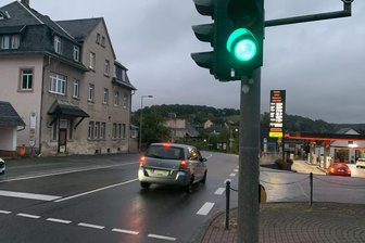 Grünes Licht für neuen Busse-Treff: Doch was wünschen sich die Mülsener dort? - Die Bushaltestelle linkerhand entfällt, wenn die Gemeinde ihre Pläne umsetzt.