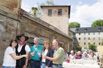 Grund zum Feiern: Handwerkerhöfe haben ersten Bauabschnitt geschafft -