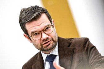Grundgesetzänderung zum Schutz gegen Verfassungsfeinde? - Marco Buschmann (FDP), Bundesminister der Justiz, hält Vorkehrungen zum Schutz des Bundesverfassungsgerichts vor Verfassungsfeinden für sinnvoll.