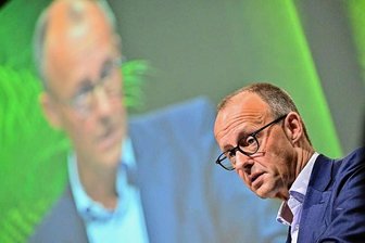 Grundsatzkonvent: Auf der Suche nach Orientierung in der CDU - CDU-Parteichef Friedrich Merz, hier beim Evangelischen Kirchentag in Nürnberg, soll den Parteimitgliedern nicht nur Führung, sondern auch Orientierung in der Sache bieten.