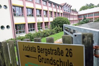 Grundschule Jocketa droht Schülermangel: Wie die Gemeinde Pöhl im Vogtland gegensteuern will - Die Grundschule in Jocketa.
