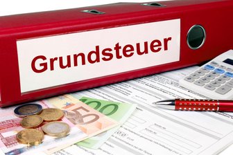 Grundsteuerreform: Auerbach und Ellefeld beschließen neue Hebesätze – was heißt das für Eigentümer? - Ab 2025 tritt die neue Grundsteuerreform in Kraft. Auf die Höhe der Steuer haben auch Kommunen durch die Hebesätze einen Einfluss. Diese werden derzeit verändert.