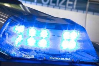 Gruppe schlägt 18-Jährigen zusammen -