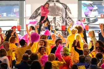 Guckt das Vogtland in die Röhre, wenn alles auf Chemnitz 2025 schaut? - Vorstellung des Kulturhauptstadt-Programms in der Chemnitzer Hartmann-Industriehalle im Oktober - das Vogtland ist bis auf eine Ausnahme als Teil der Region ausgeblendet.