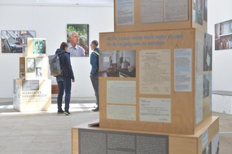 Günter de Bruyn – Märkische Schreibwelten in der Petrikirche Freiberg - Sehenswert: Die Schau „Günter de Bruyn – Märkische Schreibwelten“ in der Petrikirche Freiberg.